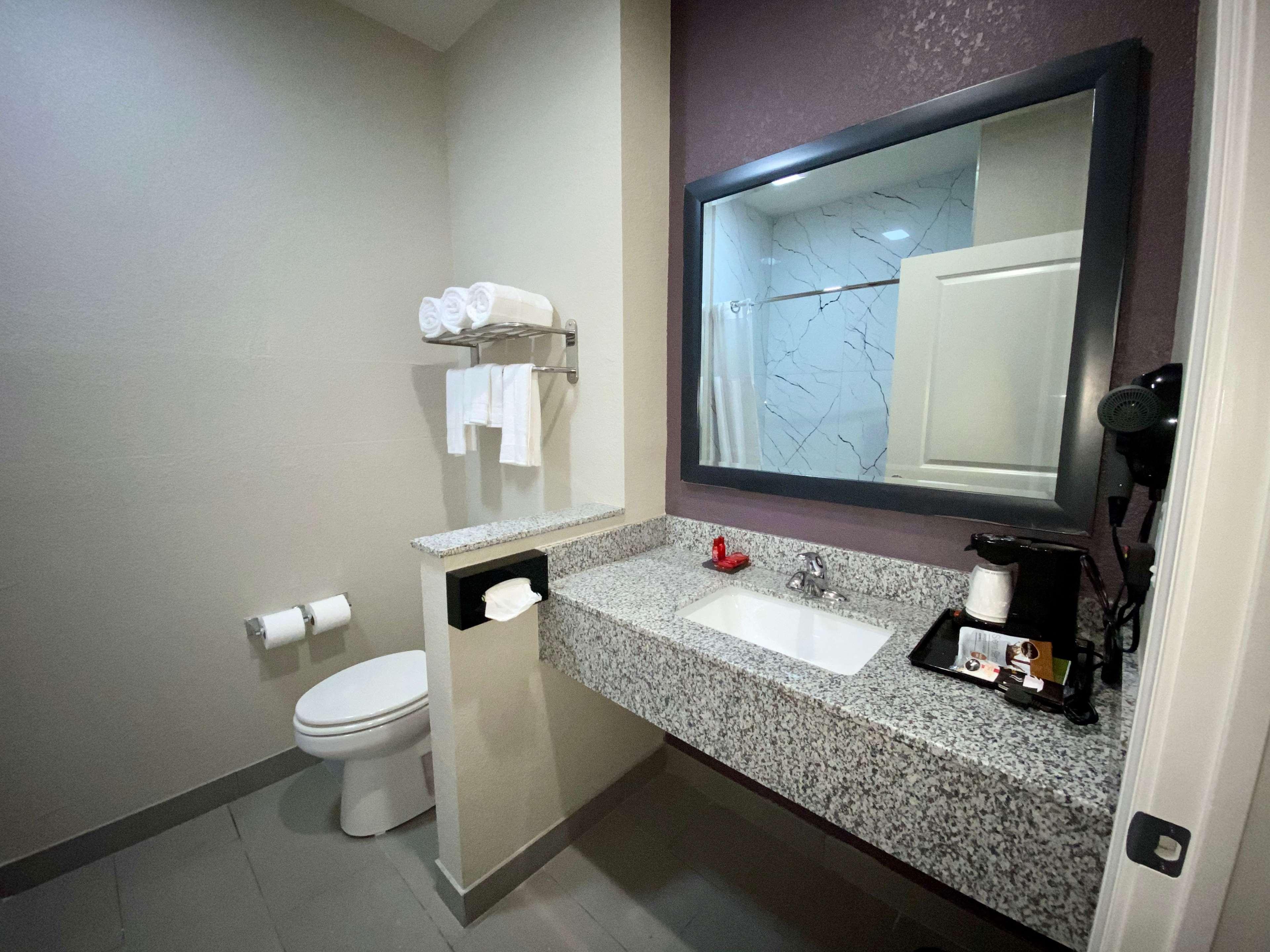 Hotel Surestay By Western